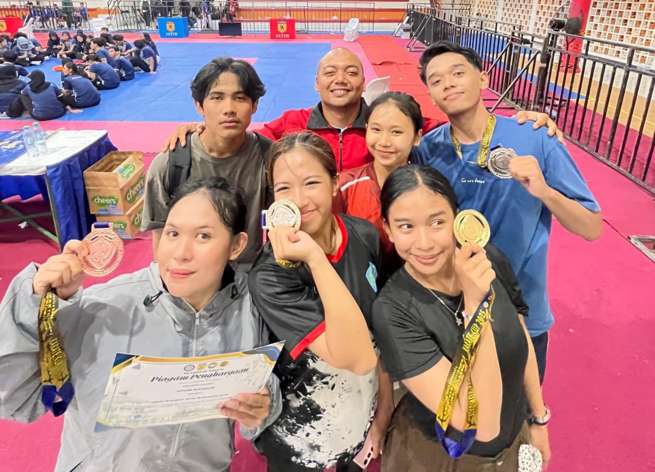 UKM Karate Unud Gemilang di Airlangga University Karate Championship 2025, Rebut 2 Emas dan Gelar 
